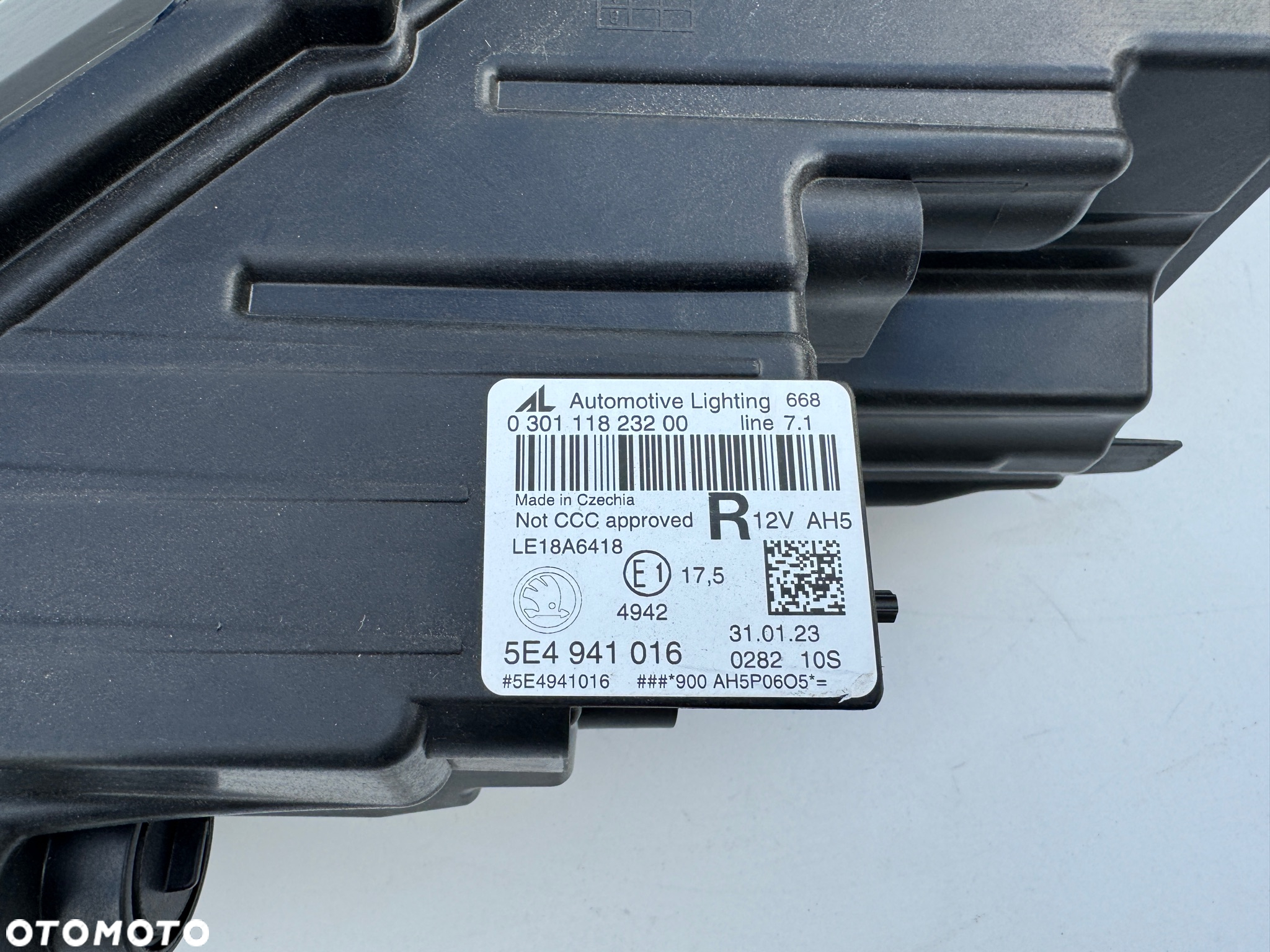 Reflektor LED lampa przednia 5E4941016 SKODA OCTAVIA IV - 3