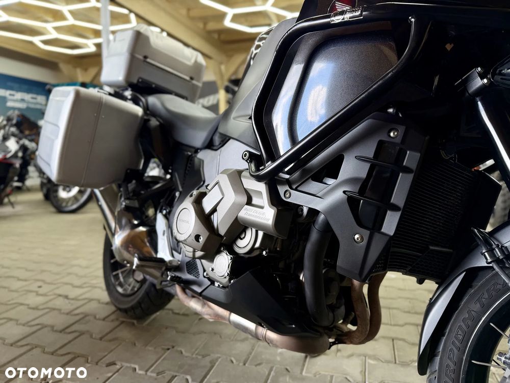 Honda VFR - 3