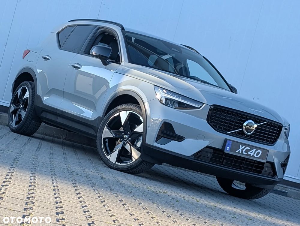 Volvo XC 40 B4 AWD Ultimate Dark - 8