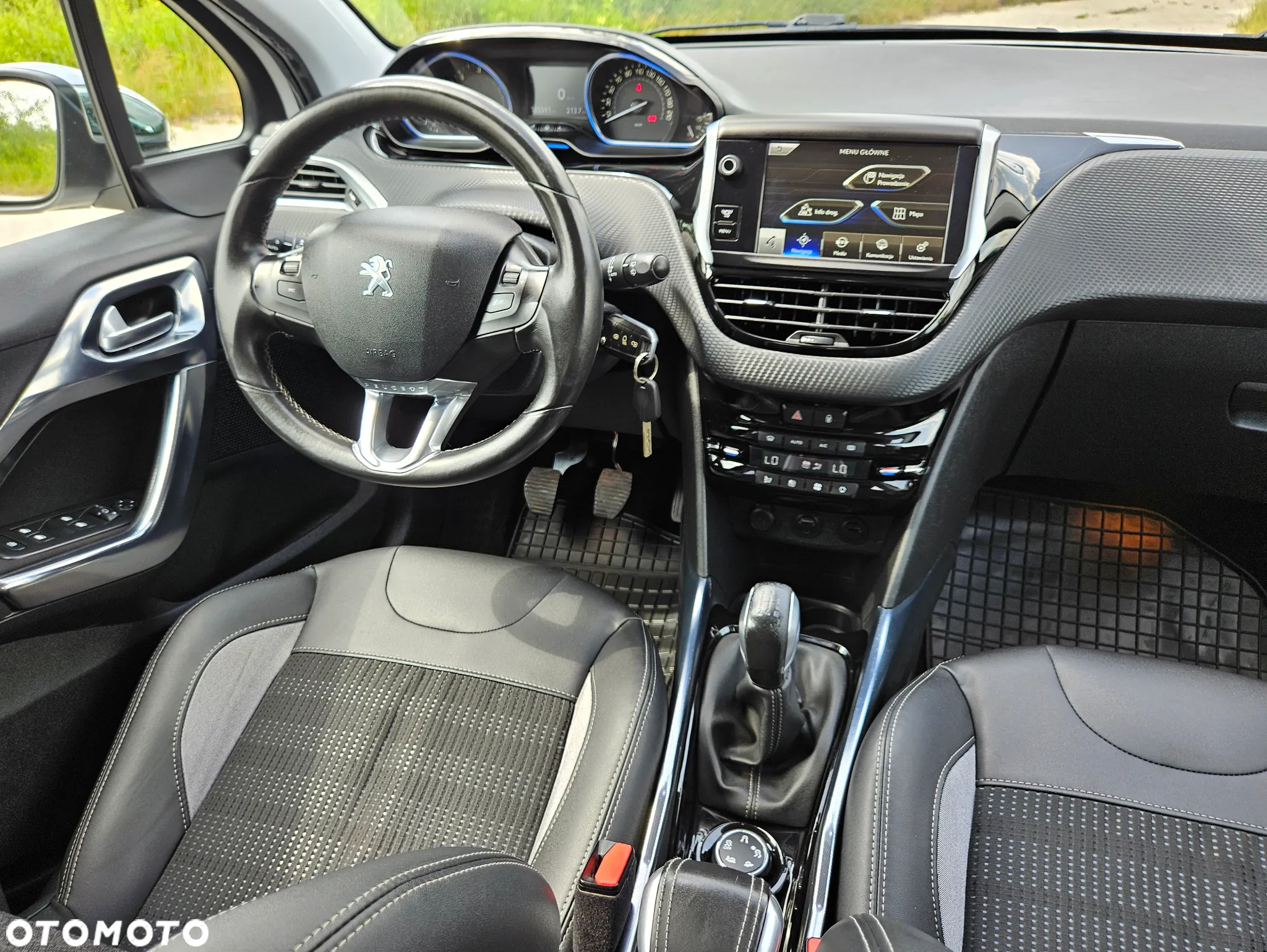 Peugeot 2008 1.6 e-HDi Allure S&S - 7