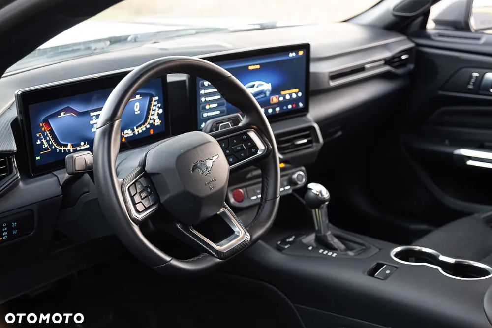 Ford Mustang - 26