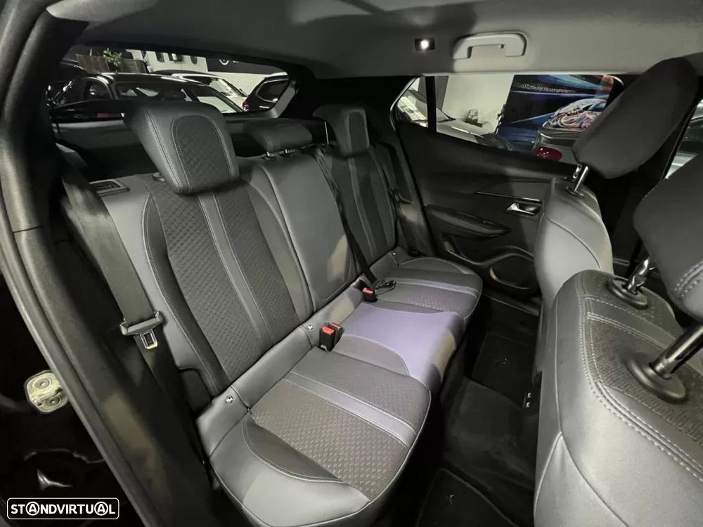 Peugeot e-2008 50 kWh Allure - 7