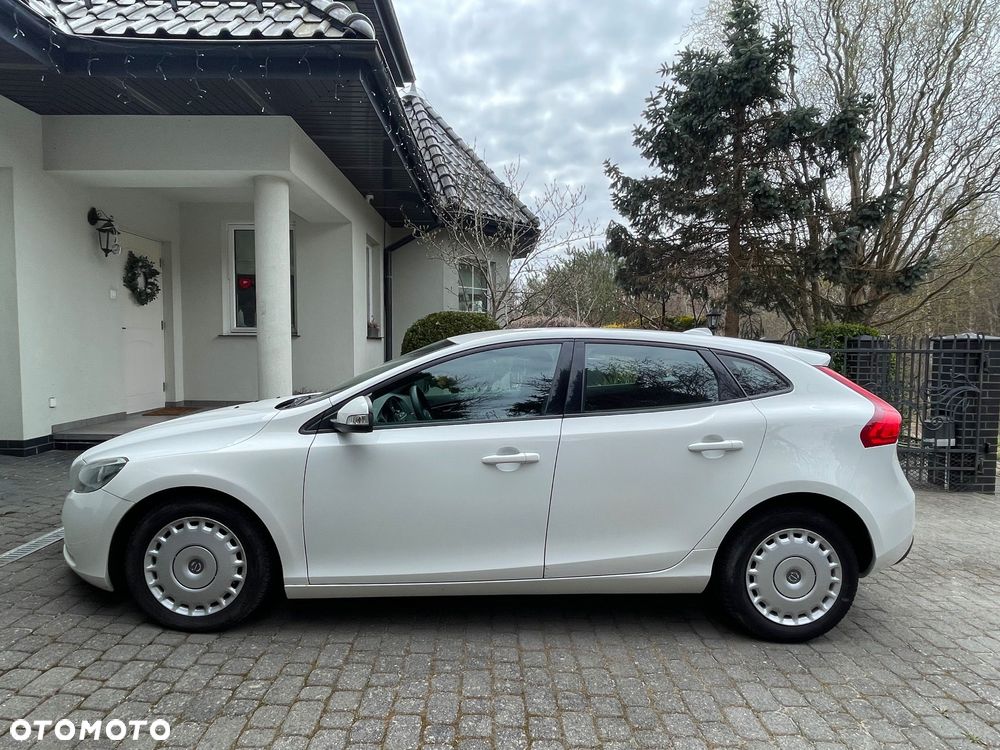 Volvo V40 T2 Base - 3