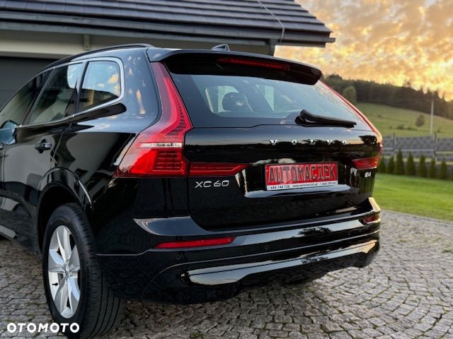 Volvo XC 60 B4 D Geartronic Momentum Pro - 12