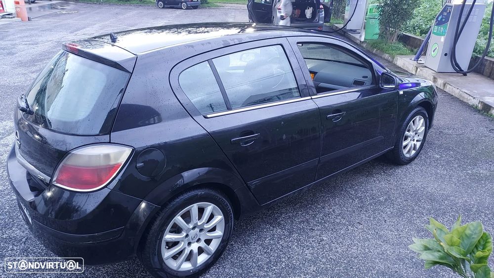 Opel Astra 1.3 CDTI Elegance - 2