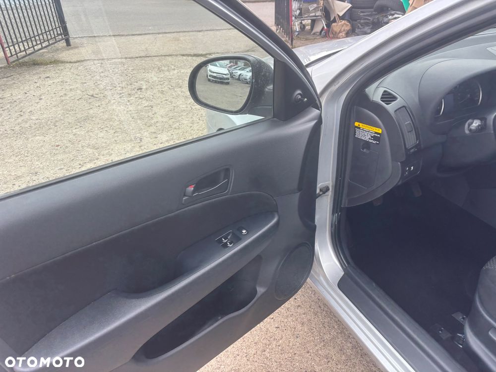 Hyundai i30 1.4 Edition Plus - 22