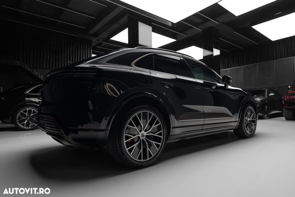 Porsche Macan Turbo 100 kWh - 10