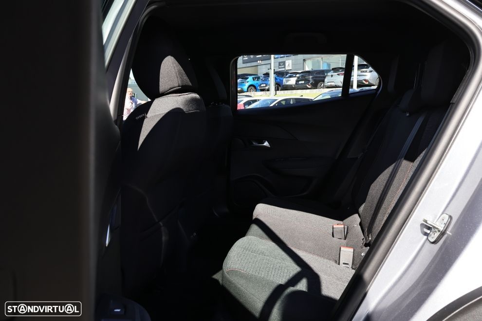 Peugeot e-2008 54 kWh Style - 15