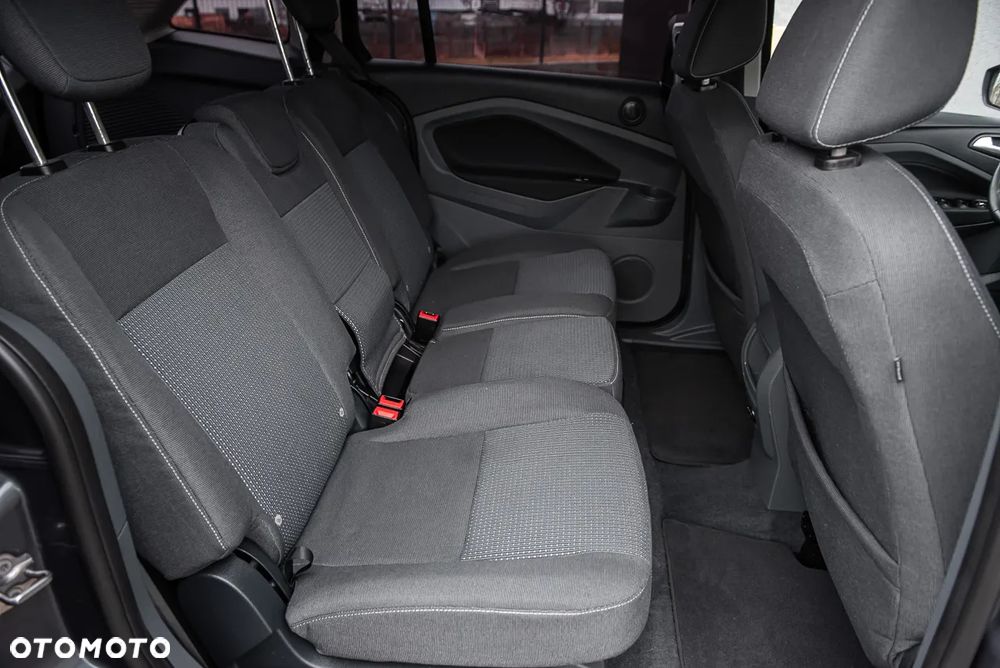 Ford Grand C-MAX - 28