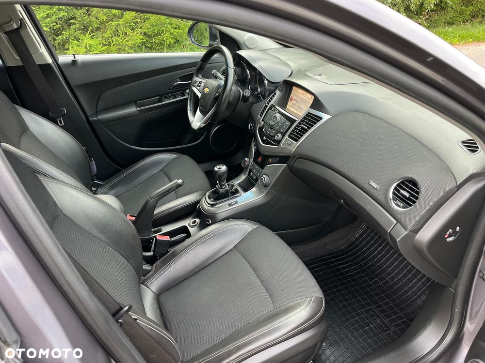 Chevrolet Cruze - 16