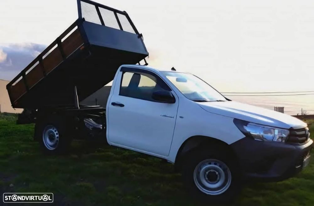Toyota Hilux 2.4 d-4D 4X2 CS - 9