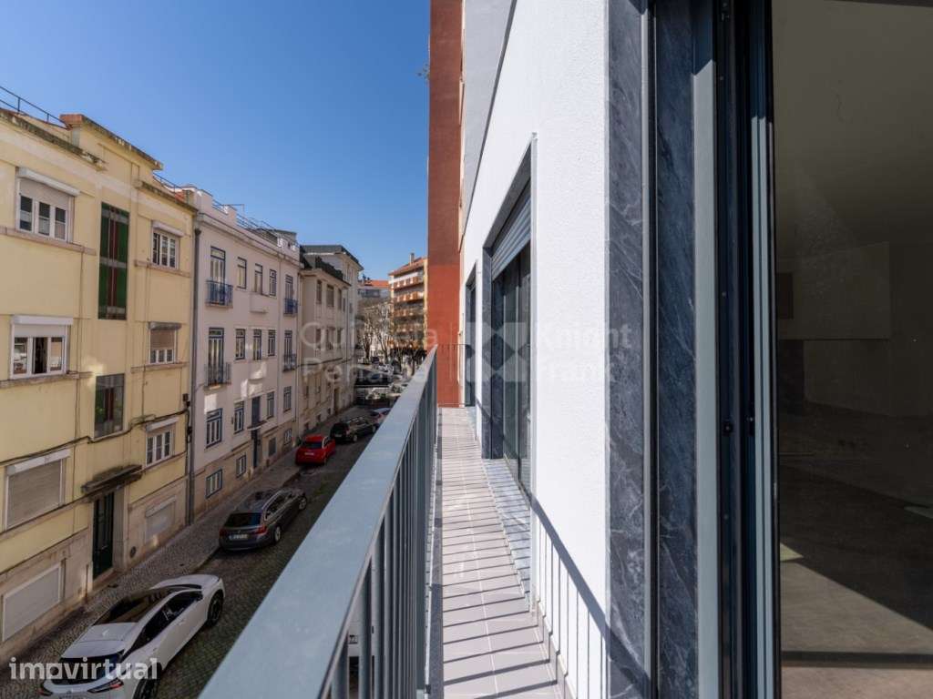 Apartamento T3 com arrecadação e garagem, em Alcântara - Grande imagem: 3/20