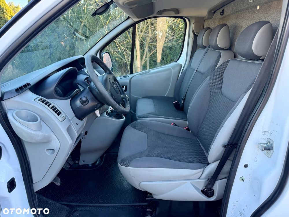 Opel Vivaro 2014 Lift Long 2.0 CDTI 114 KM Klima - 7