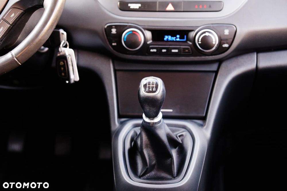 Hyundai i10 1.2 Fifa World Cup Edition - 20