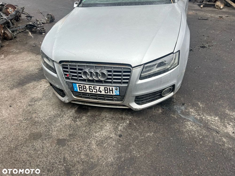 AUDI A5 WZMOCNIENIE  PRZÓD - 1