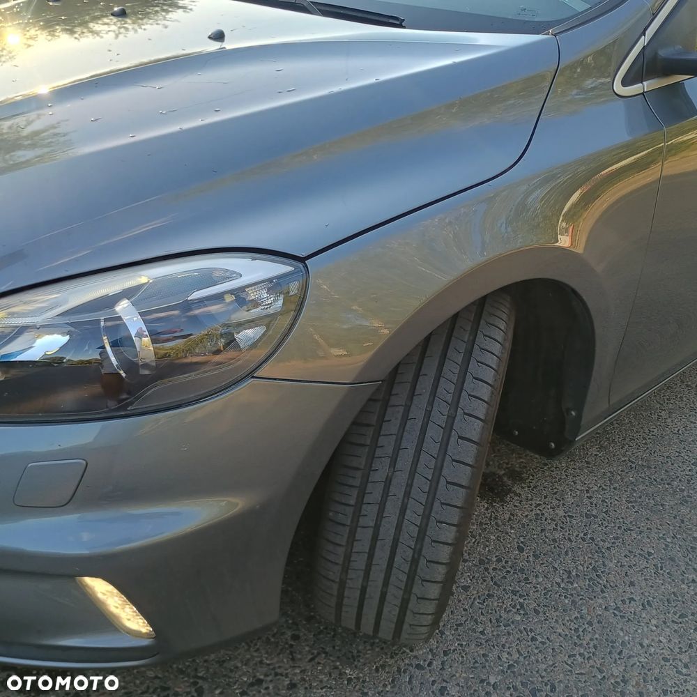 Volvo V40 D2 Drive-E R-Design Kinetic - 17
