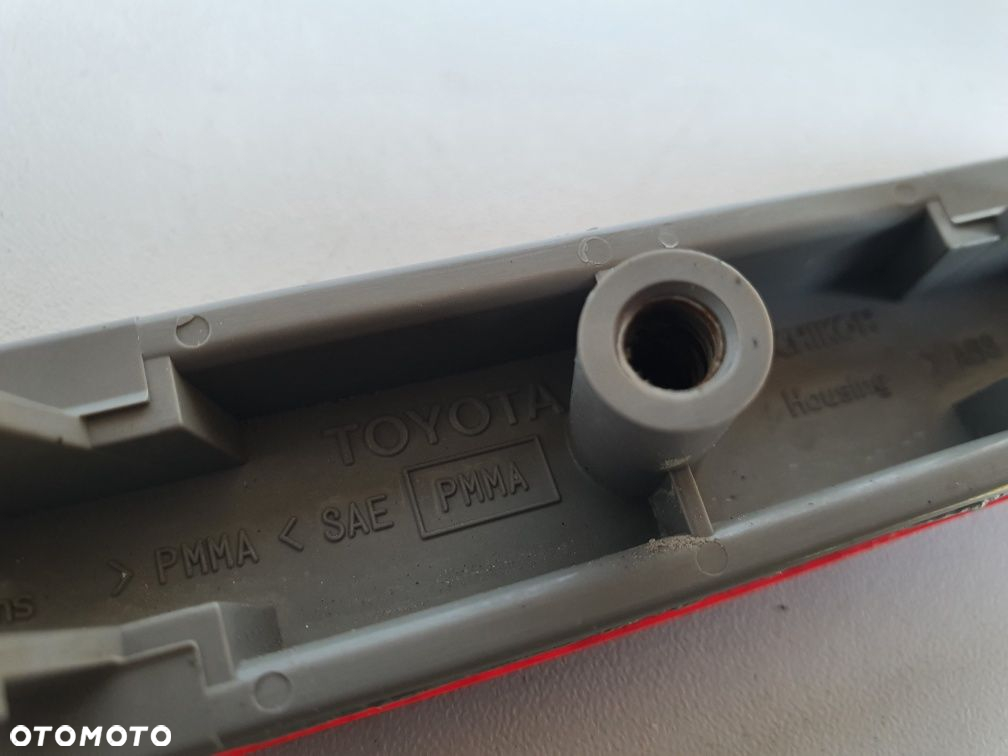 TOYOTA COROLLA VERSO II odblask zderzaka prawy 04-08 - 5