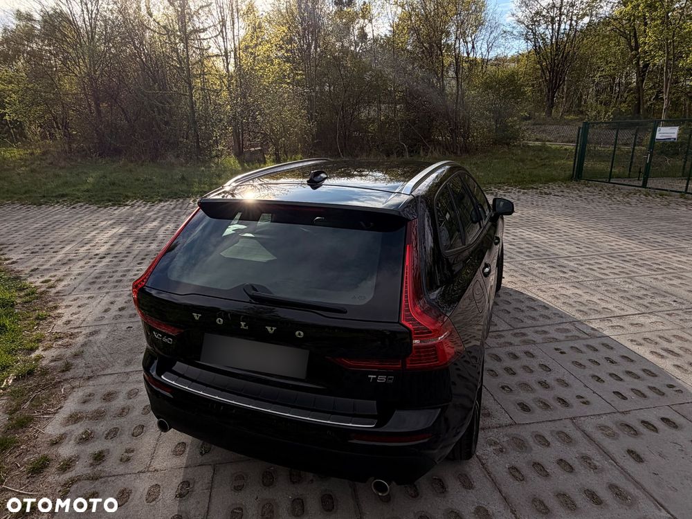 Volvo XC 60 T5 GPF Momentum - 3