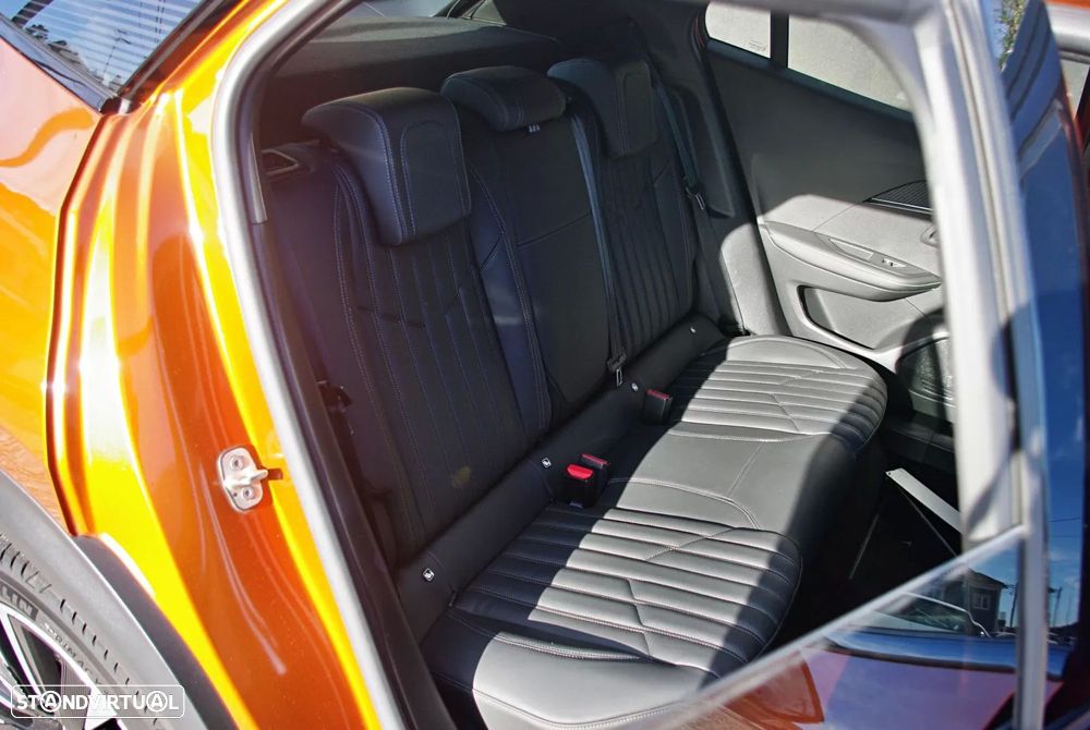 Peugeot 2008 1.2 PureTech GT Line EAT8 - 21