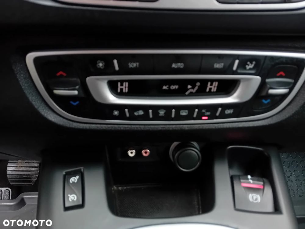 Renault Scenic 1.6 16V 110 LIMITED - 12