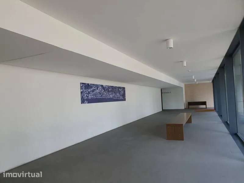 Apartamento T4, situado em condomínio fechado em Mafamude SD/04361PG - Grande imagem: 3/22