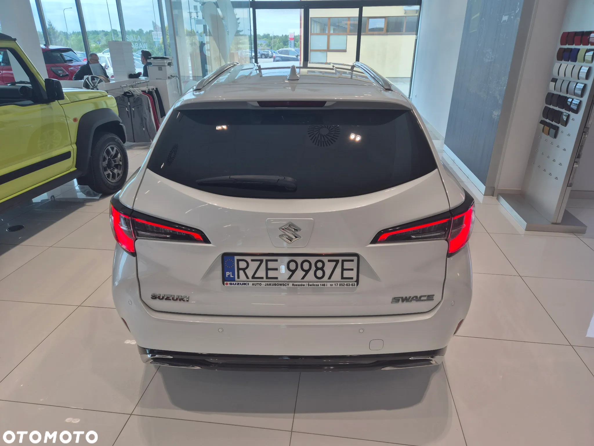 Suzuki Swace 1.8 Hybrid Elegance CVT - 6