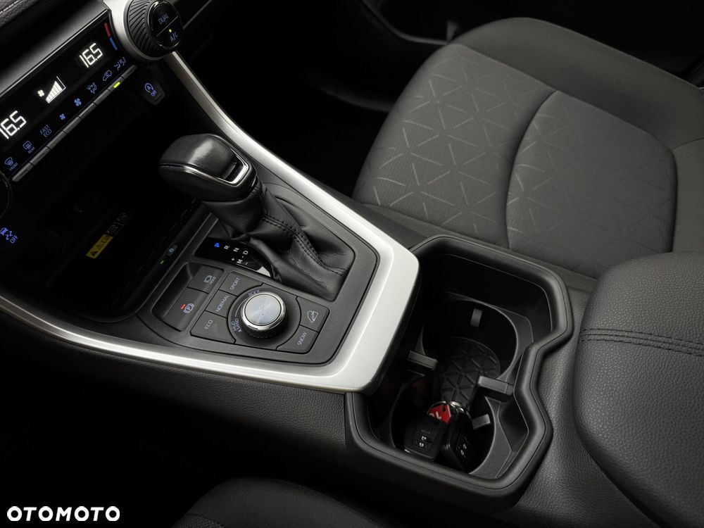 Toyota RAV4 - 30