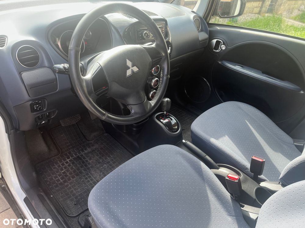 Peugeot iOn Active - 12