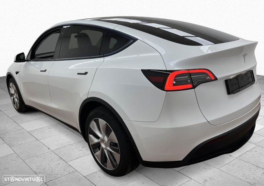 Tesla Model Y Long Range Dual Motor AWD - 2