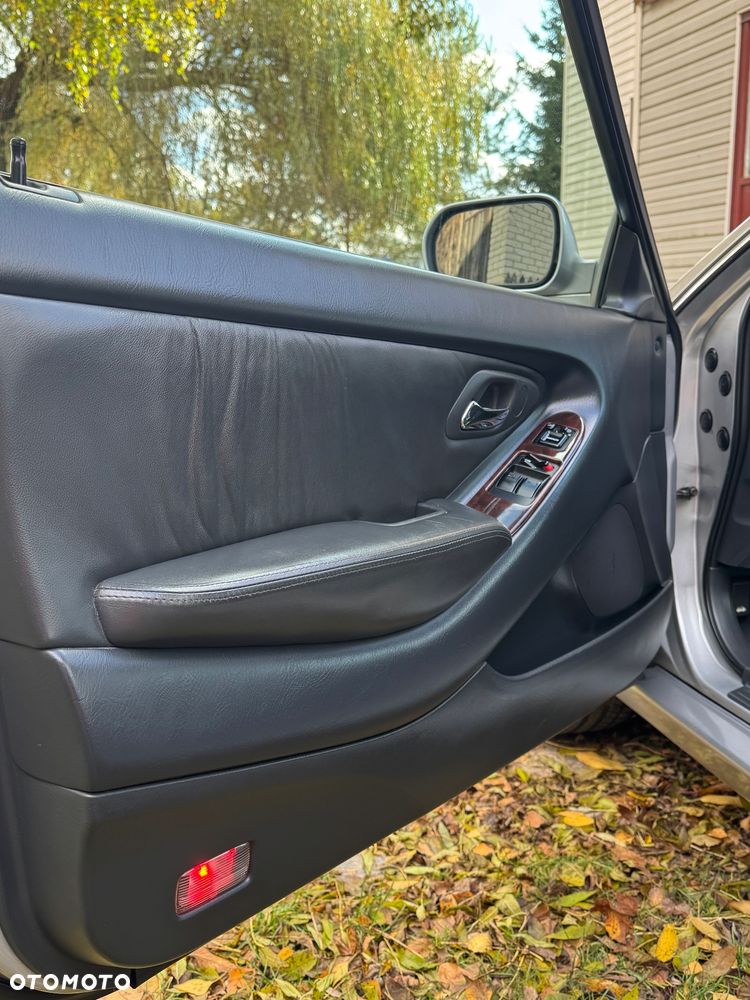 Honda Accord 2.0i ES - 8