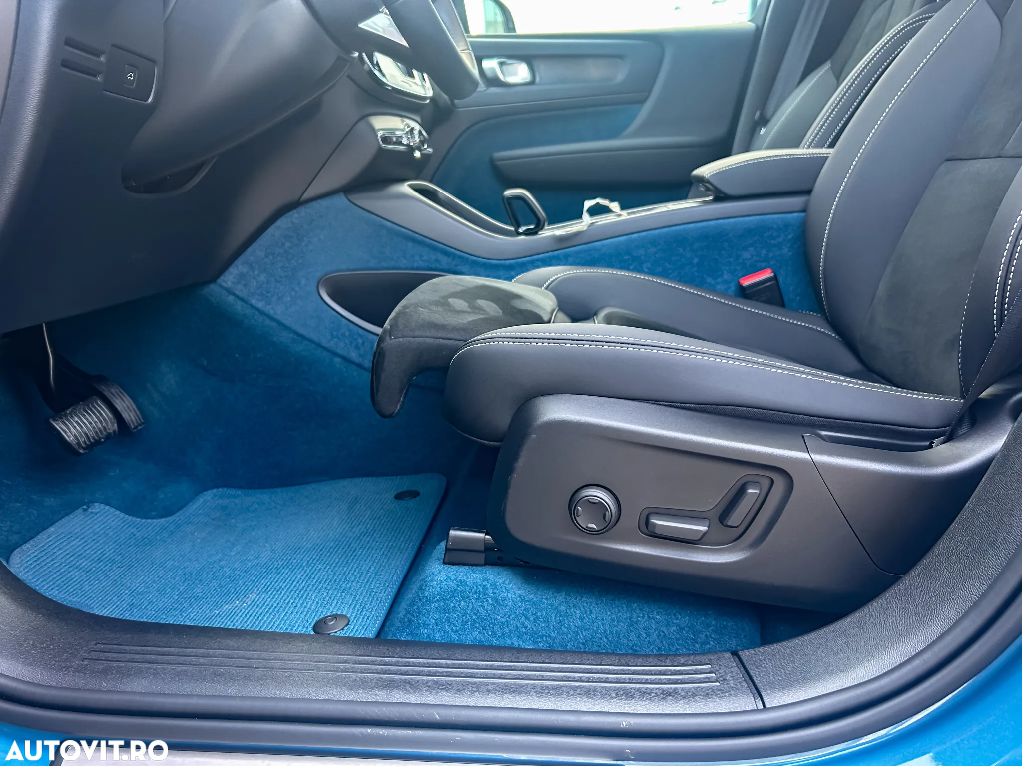 Volvo XC 40 Recharge Single Motor Extended Range RWD Ultimate - 21