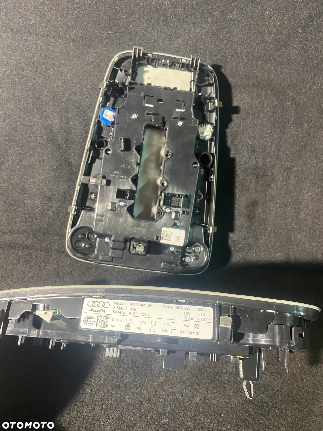 AUDI A4 B9 lampka podsufitki oświetlenie wnętrza 8W0947135D - 4