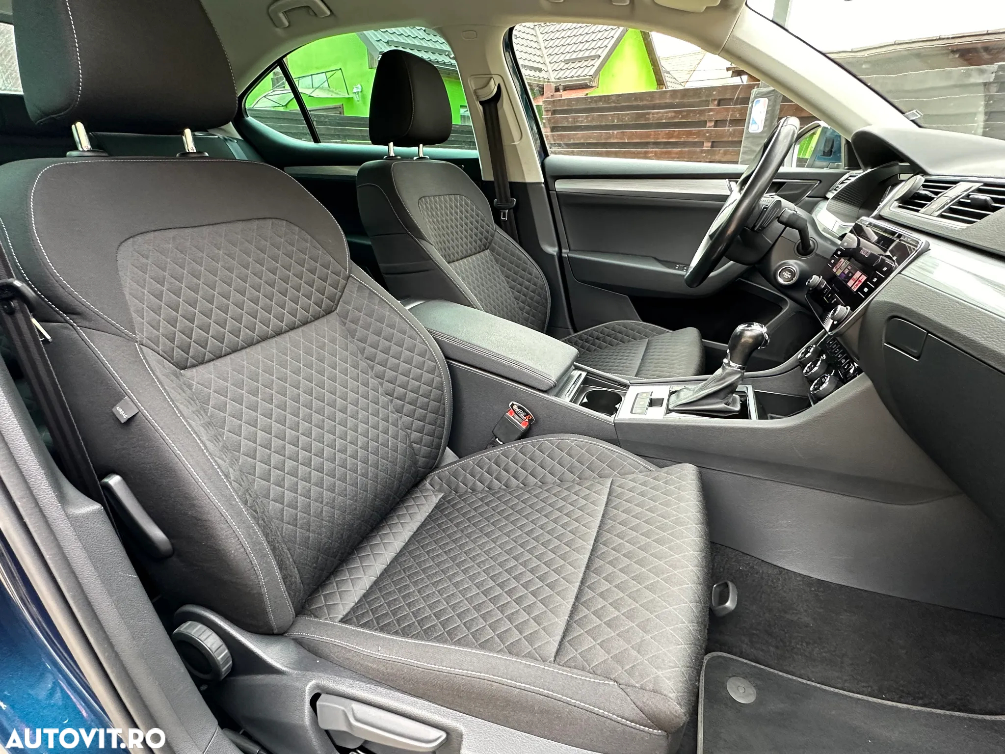 Skoda Superb 2.0 TDI DSG Style - 23