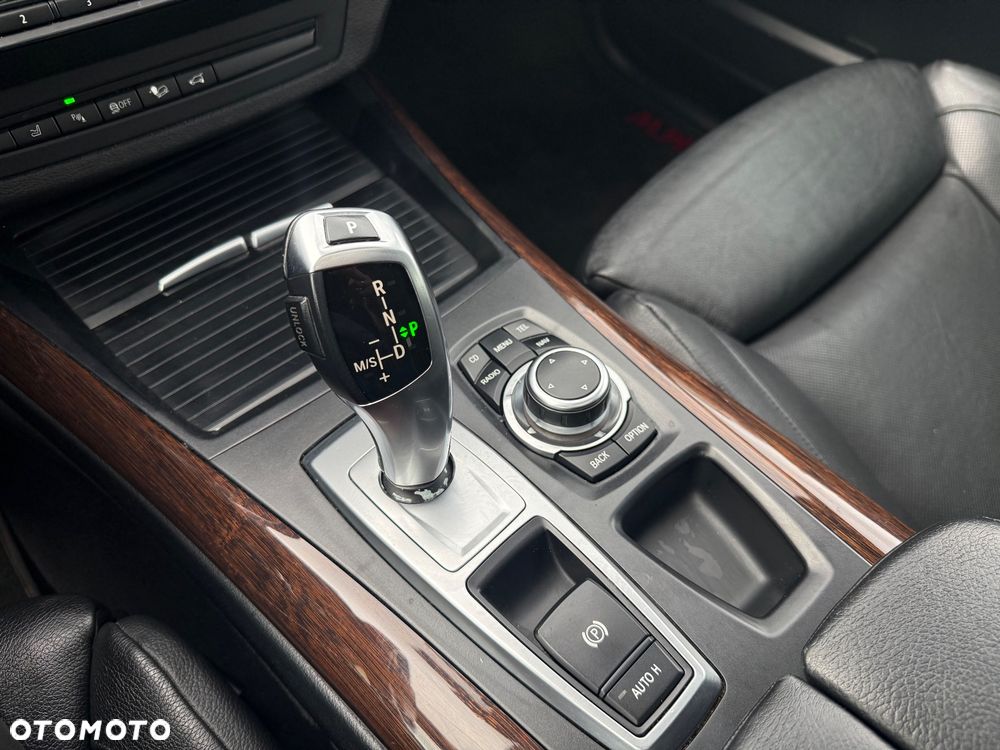BMW X5 xDrive35i Sport-Aut - 9