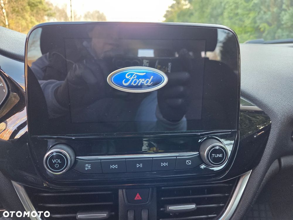 Ford Fiesta 1.0 EcoBoost S&S TITANIUM - 23