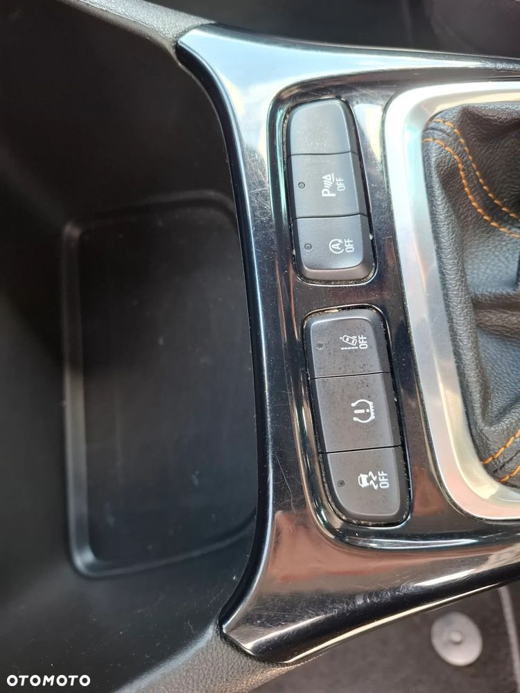Opel Crossland X 1.6 Innovation - 36
