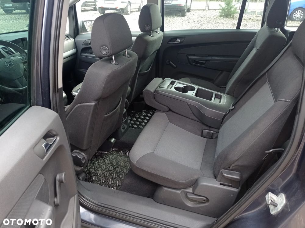 Opel Zafira - 11