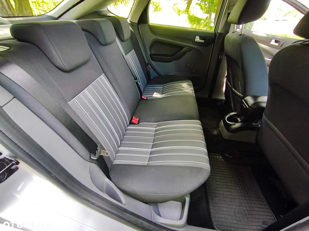 Ford Focus 1.6 Trend - 18