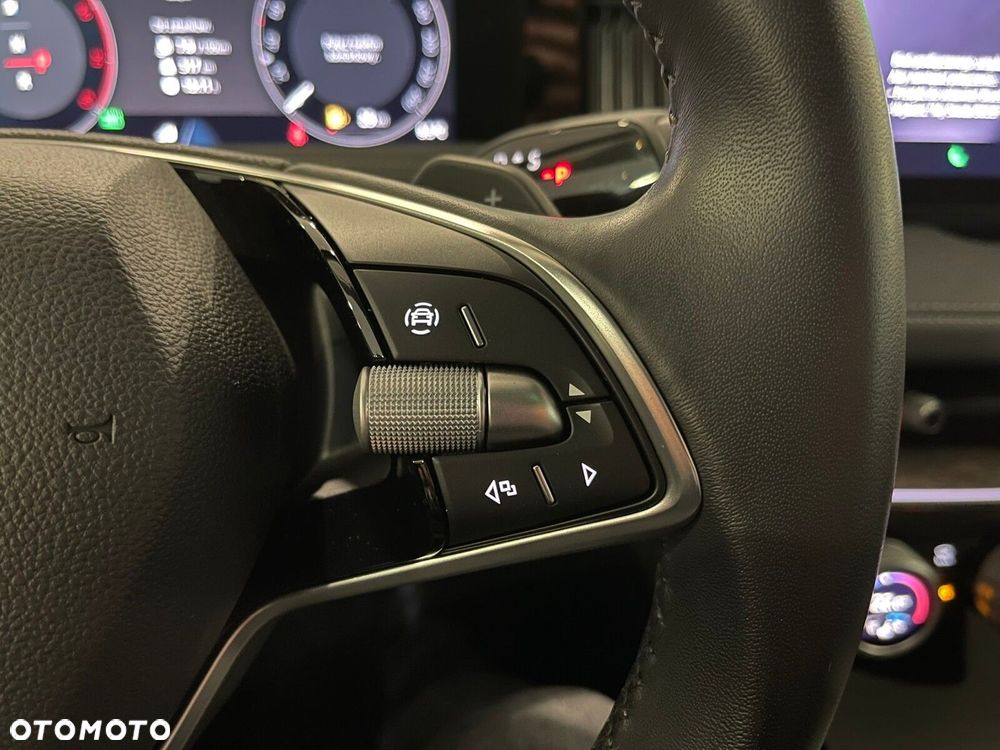 Skoda Superb 2.0 TDI SCR L&K DSG - 27