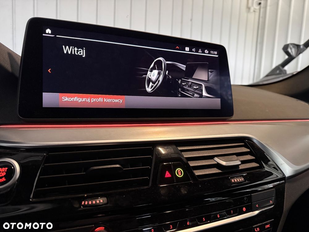 BMW Seria 5 520d M Sport - 21