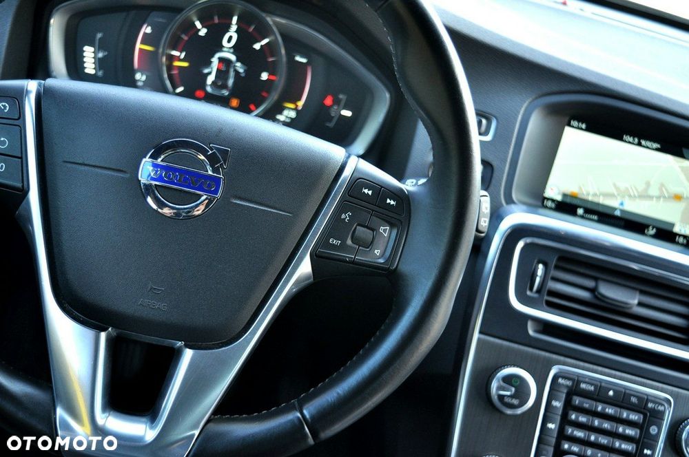 Volvo V60 D3 Summum - 16