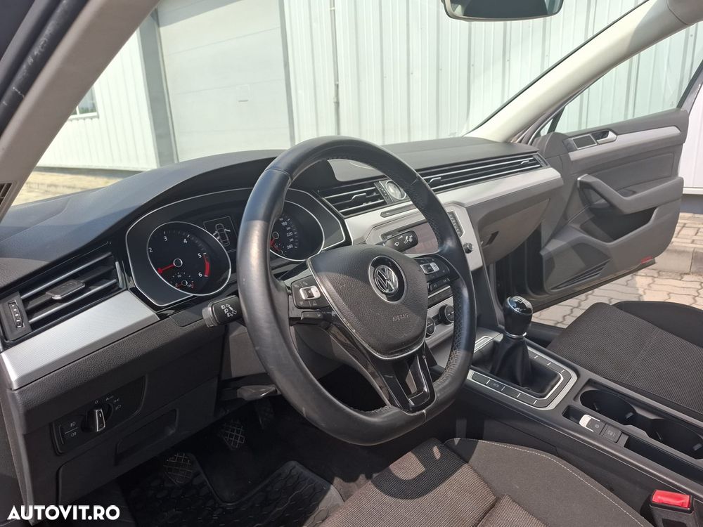 VOLKSWAGEN Passat 2015 — imagine 9