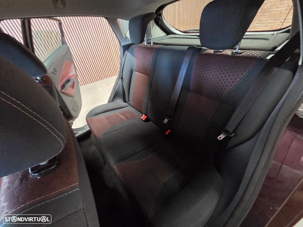 Ford Fiesta 1.6 TDCI Titanium - 28