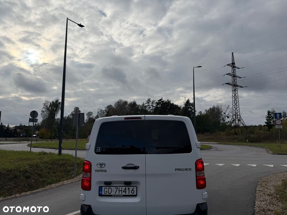 Toyota ProAce Kombi 2.0 D-4D Long 2,8t - 6