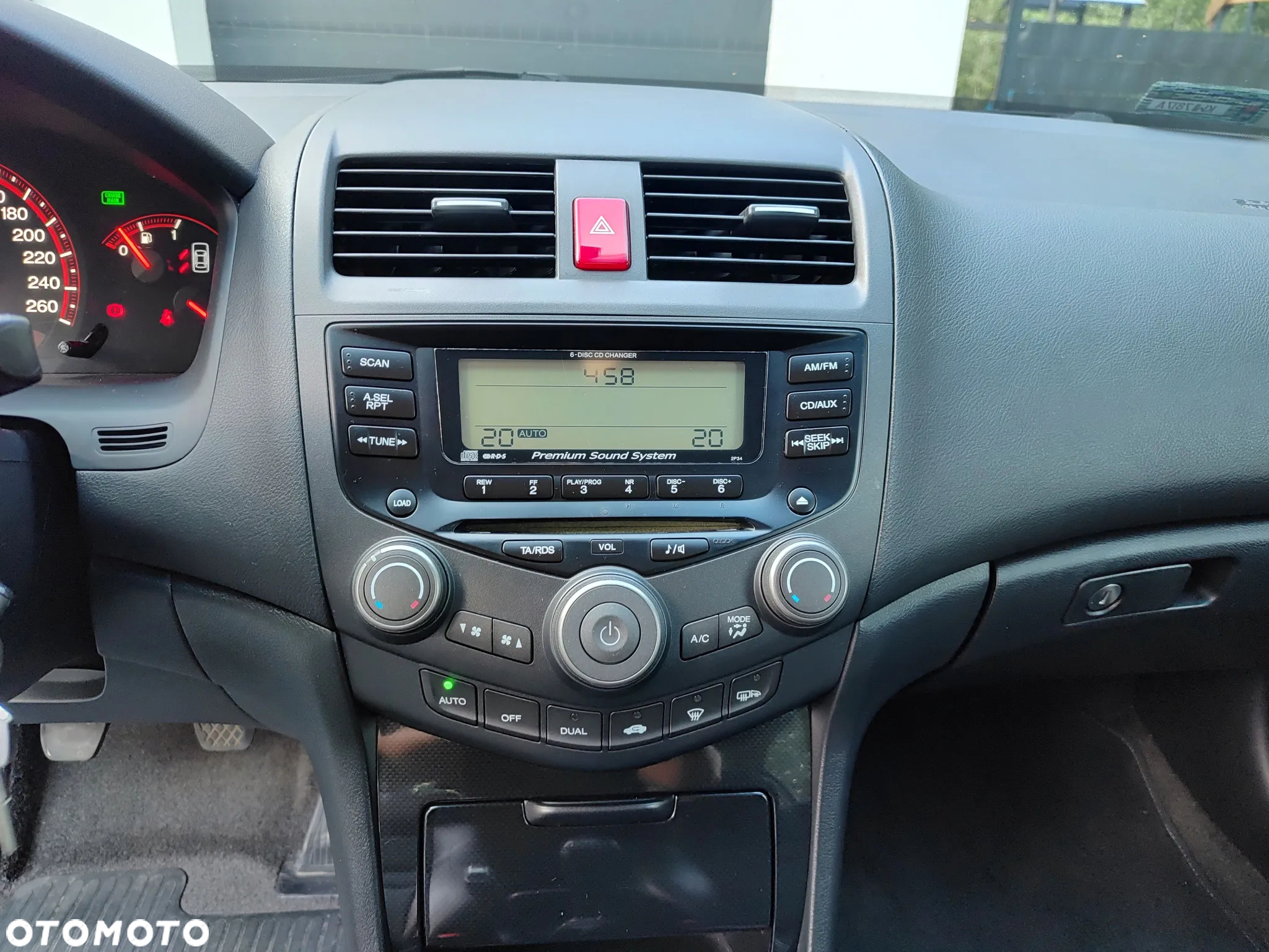 Honda Accord 2.0 Sport - 14
