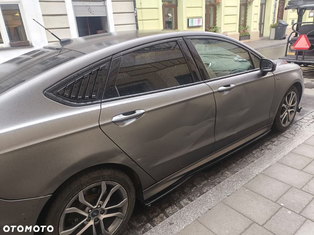 Ford Fusion - 21