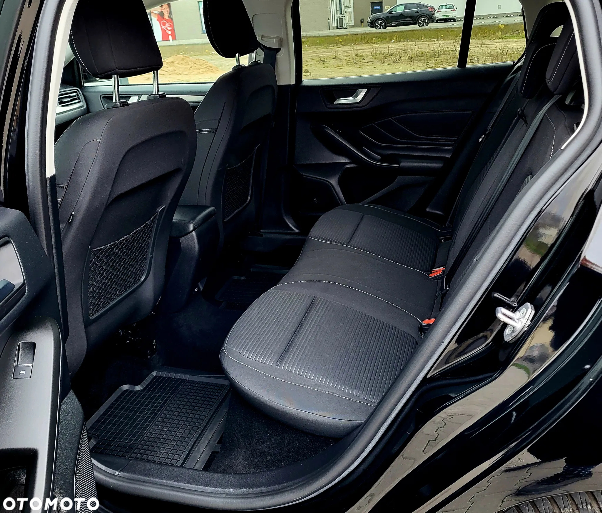 Ford Focus 1.0 EcoBoost Titanium Business - 28
