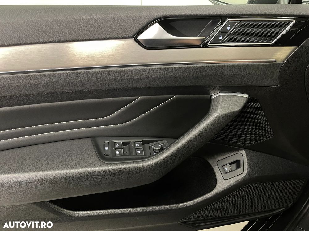 Volkswagen Passat 2.0 TDI DSG Highline - 24