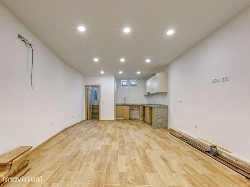 MORADIA T2 TOTALMENTE REMODELADA | PRONTA A ESTREAR | CENTRO DE MAÇÃO - Grande imagem: 4/31