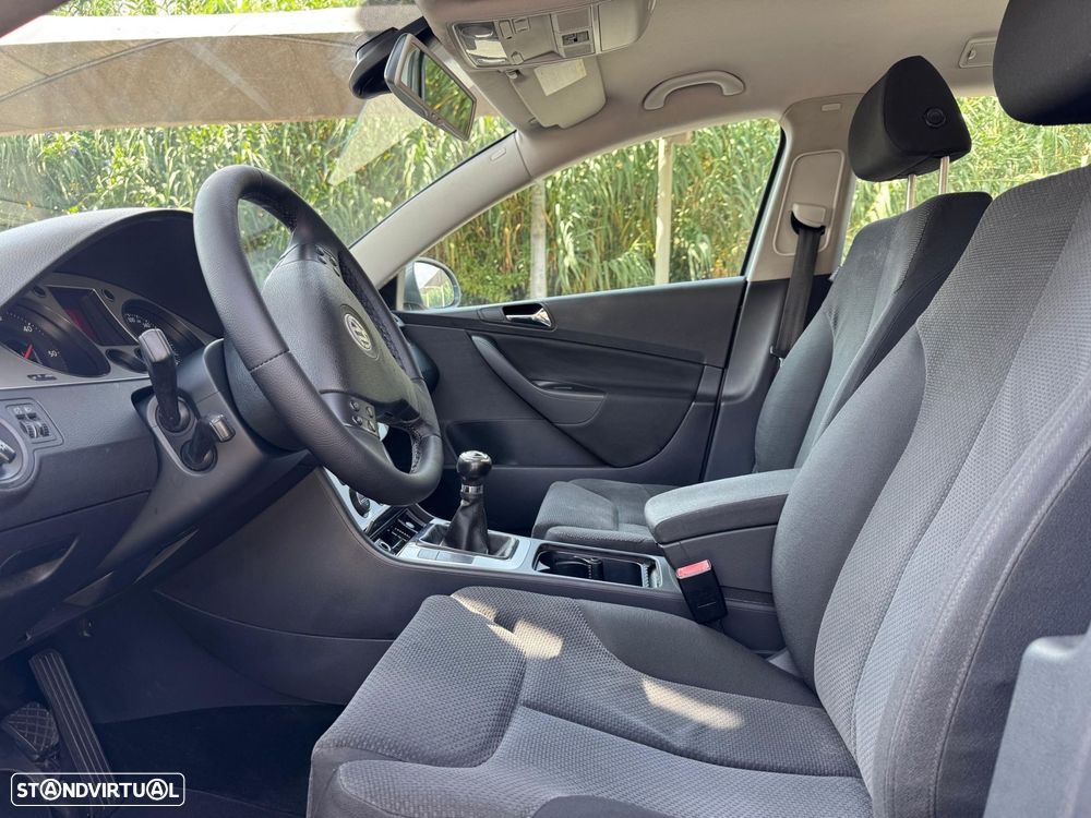 VW Passat Variant 2.0 TDI Confortline - 8